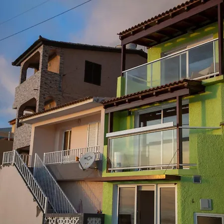 Appartamento Wave Shadows House Oceanfront - Bottom Floor