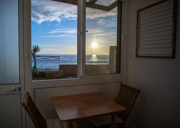 דירה Wave Shadows House Oceanfront - Bottom Floor *